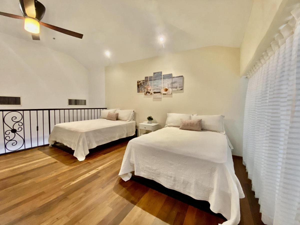 Beachfront Luxury Pent-house At Aquamarina Capcana Apartamento
