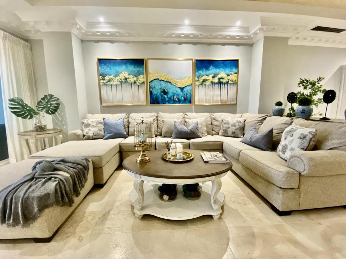 Amazing Beachfront Cap Cana, Apartment