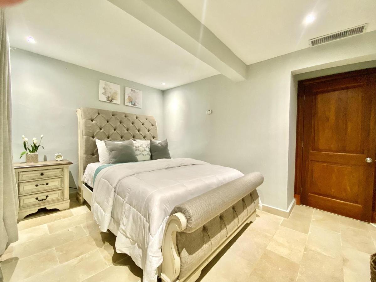 Amazing Beachfront Cap Cana, Apartment Punta Cana