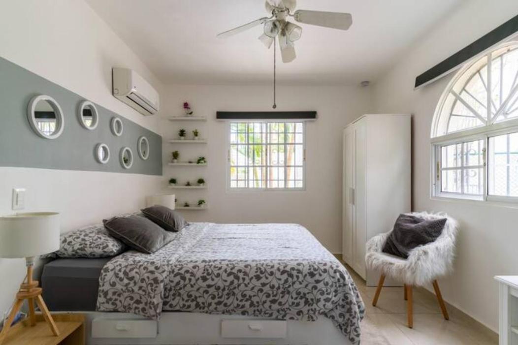 Cozy 2 Bdr Condo, With Pool Area And Free Wifi *