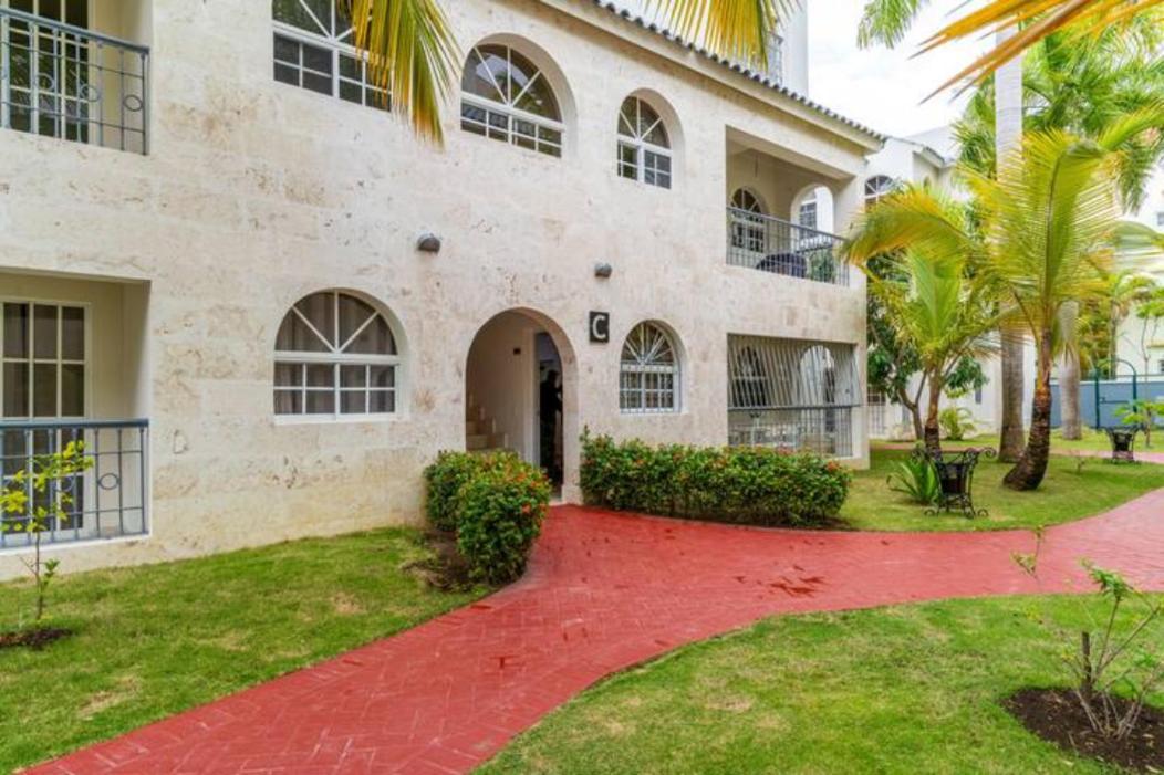 Cozy 2 Bdr Condo, With Pool Area And Free Wifi *