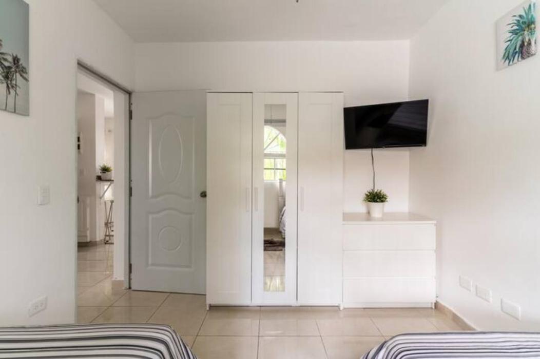 Cozy 2 Bdr Condo, With Pool Area And Free Wifi Apartment
