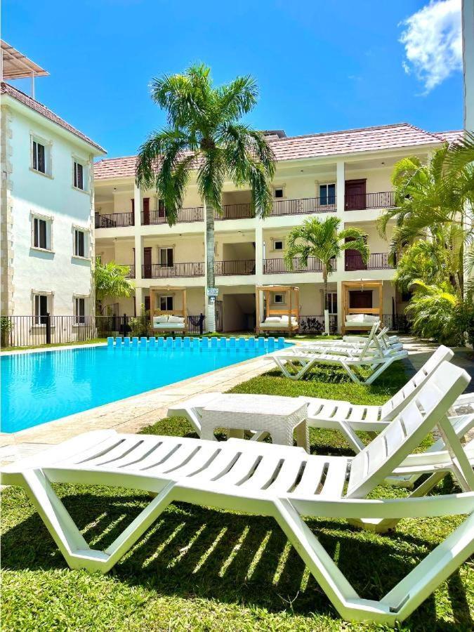 Big Whit Pool Jacuzzi Terrace Apartment