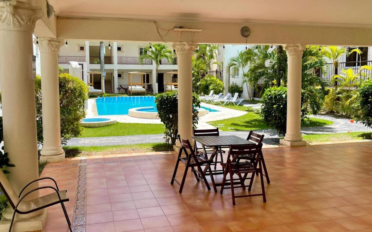 Big Whit Pool Jacuzzi Terrace *