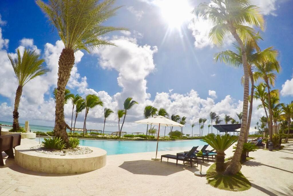 Beachfront Luxury Pent-house At Aquamarina Capcana Apartamento