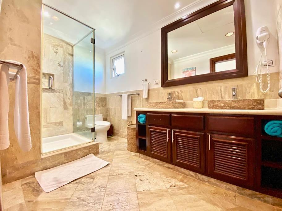 Beachfront Luxury Pent-house At Aquamarina Capcana *