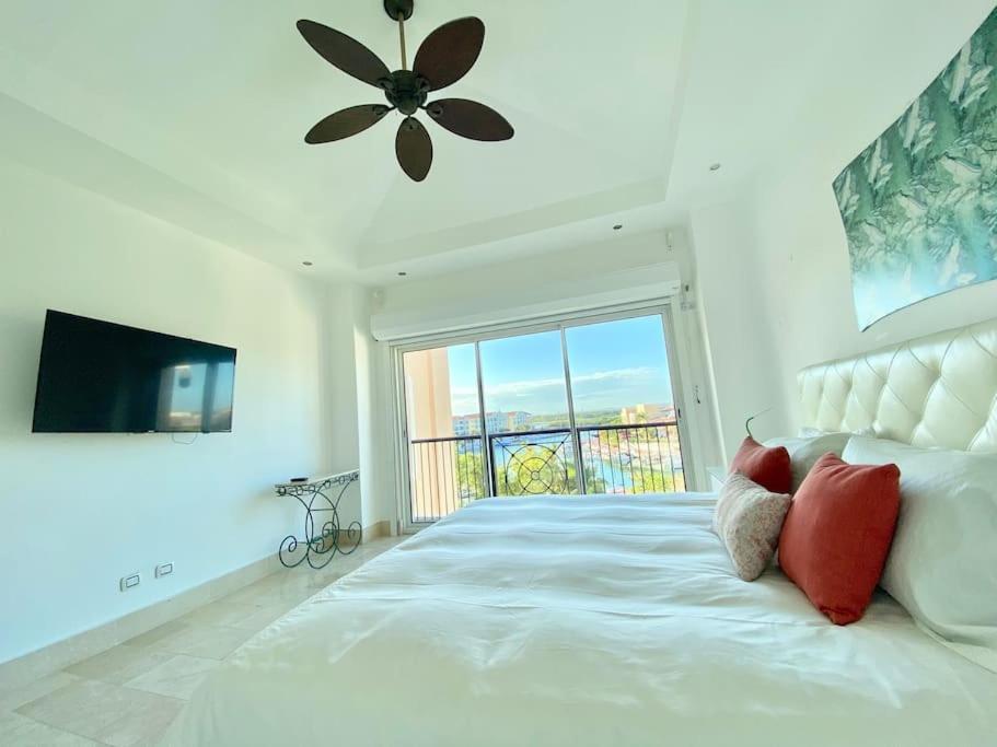Apartamento Beachfront Luxury Pent-house At Aquamarina Capcana