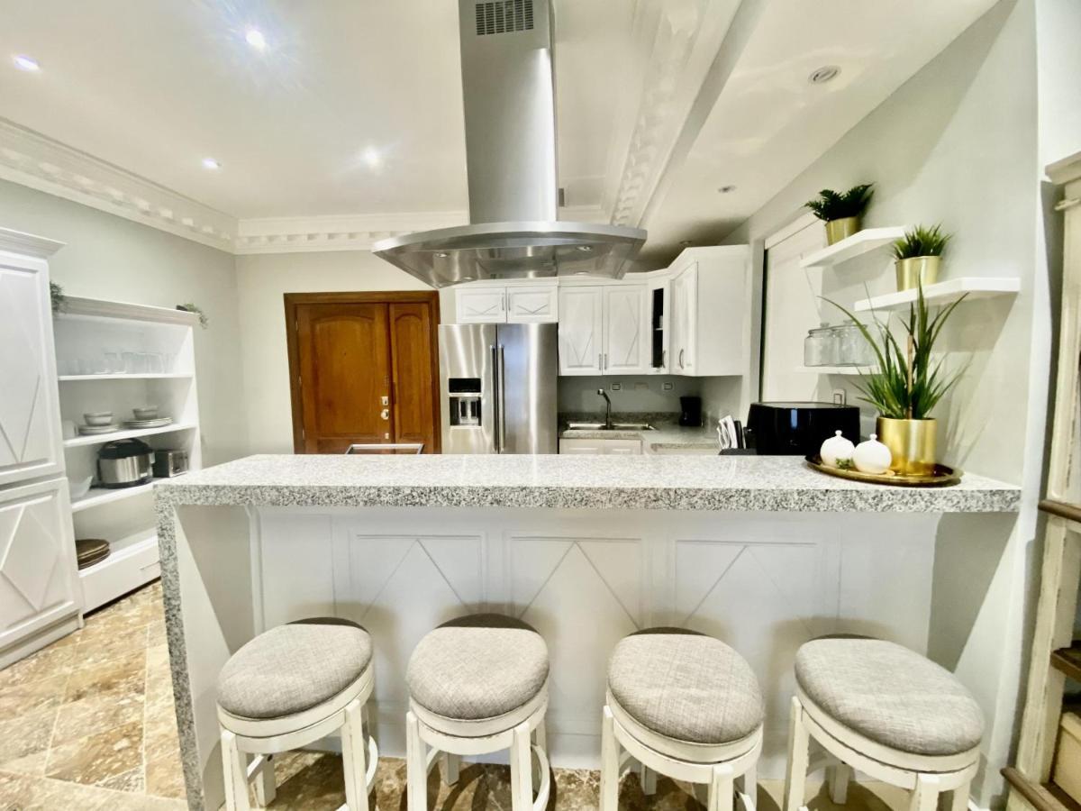 Amazing Beachfront Cap Cana, Apartment