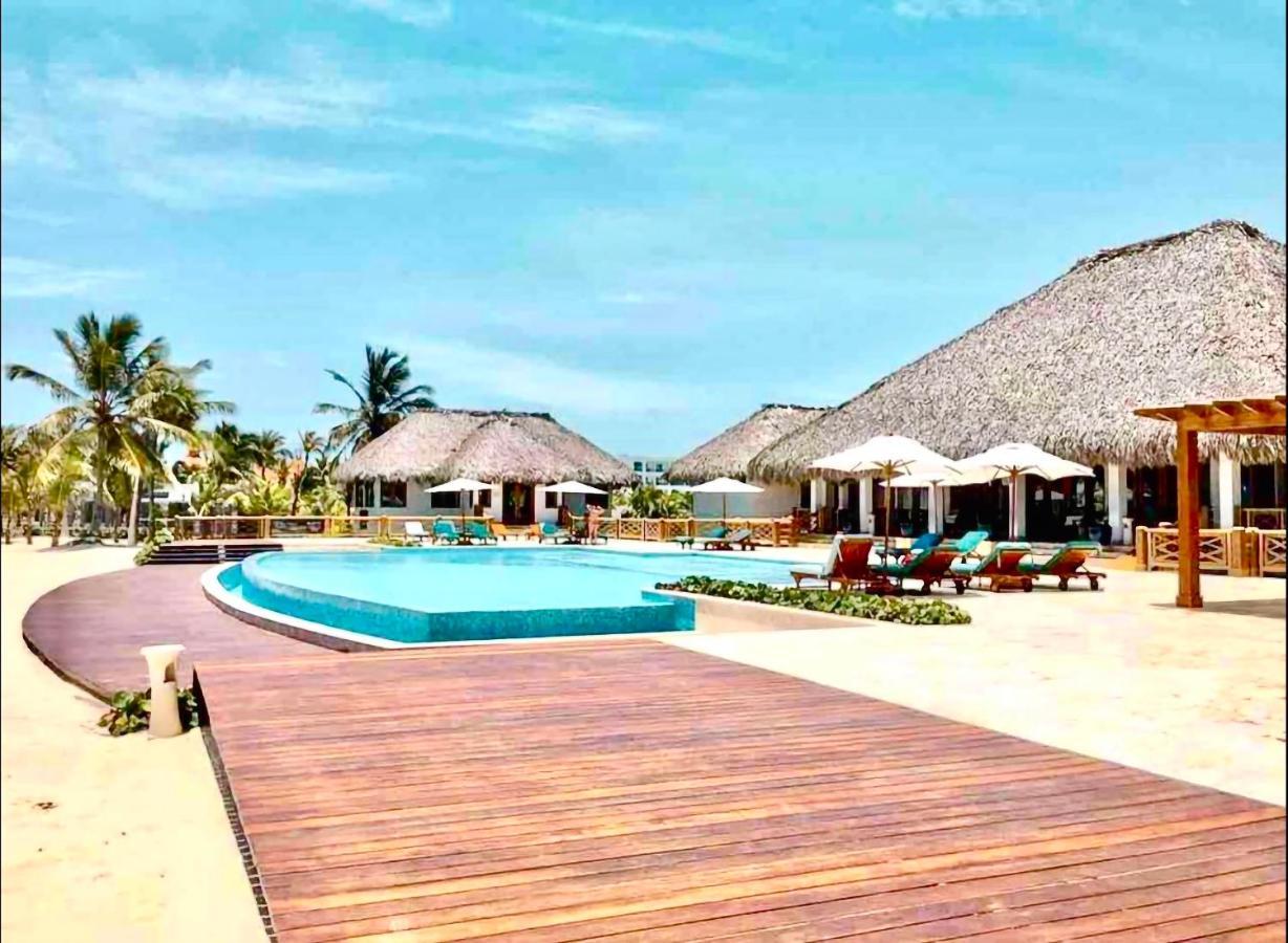 Luxury With Pool And Golf View Apartment