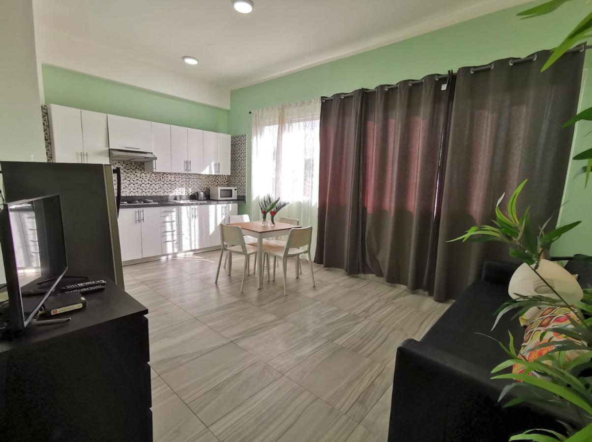 Caribbean Dream Suites Playa Los Corales - Pool Beach Club & Punta Cana