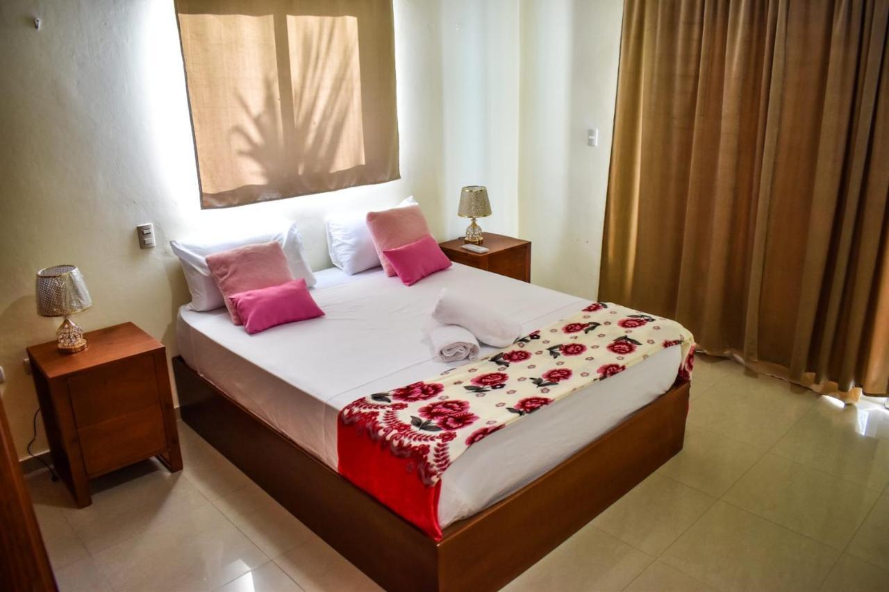 Hostal Palmas De Punta Cana F2 Hostel