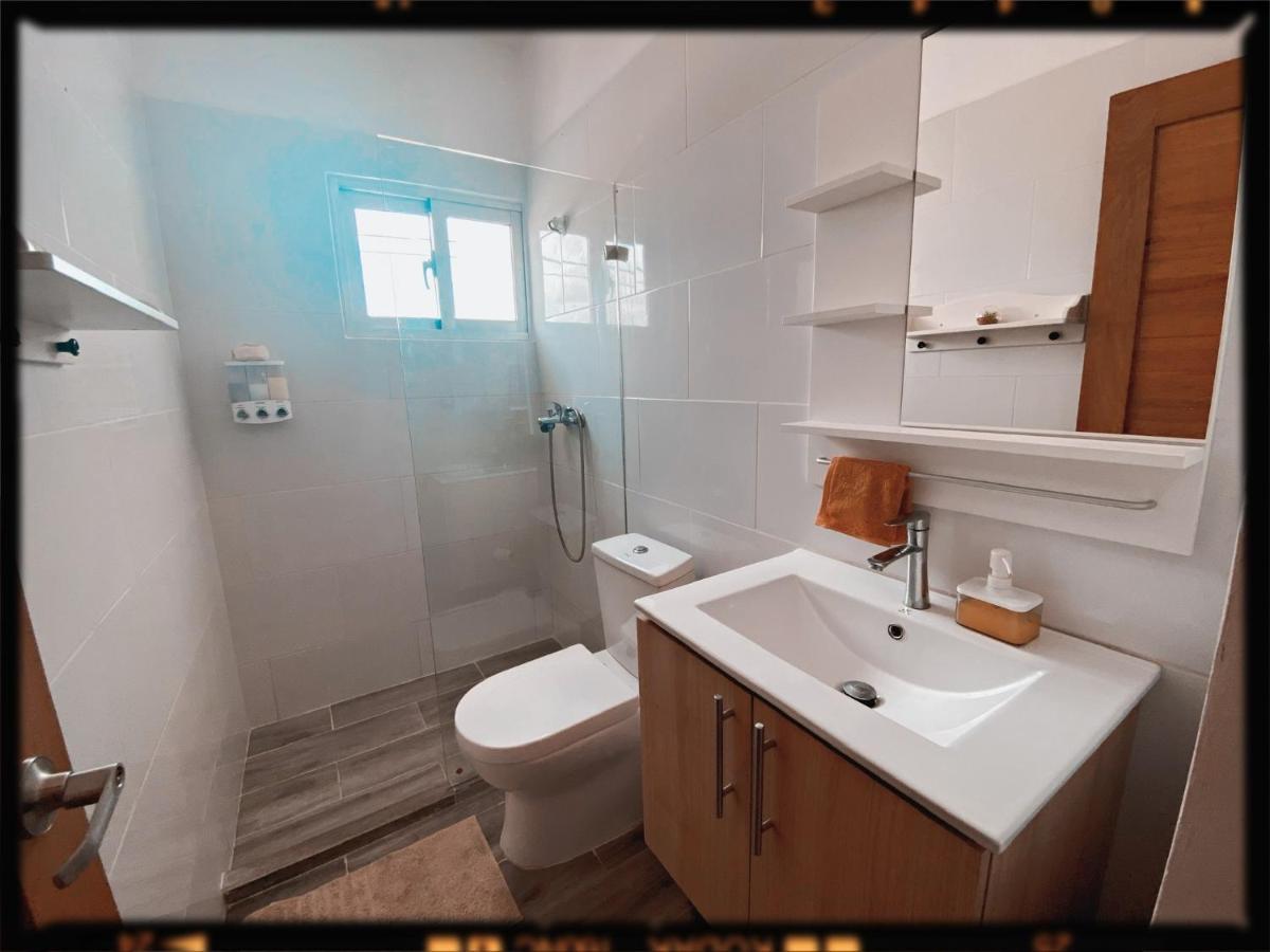 Familiar Pc-private Pool, Bbq, 15 Mnts From Airport