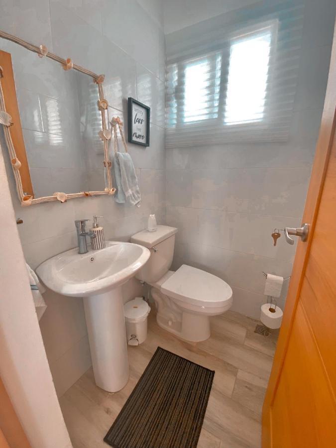 Familiar Pc-private Pool, Bbq, 15 Mnts From Airport Villa *