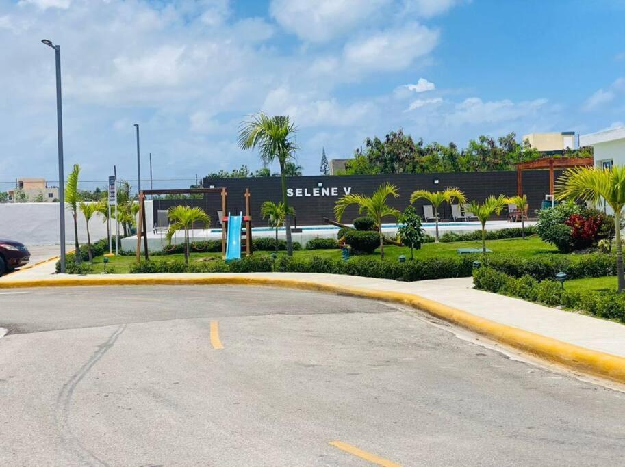Apartment Residencial Selene V, Family Modern W Pool & Near The *