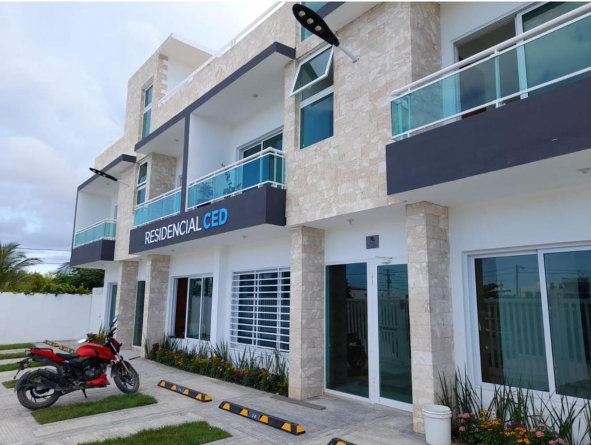 With Pool And Rooftop Next To Downtown Pc