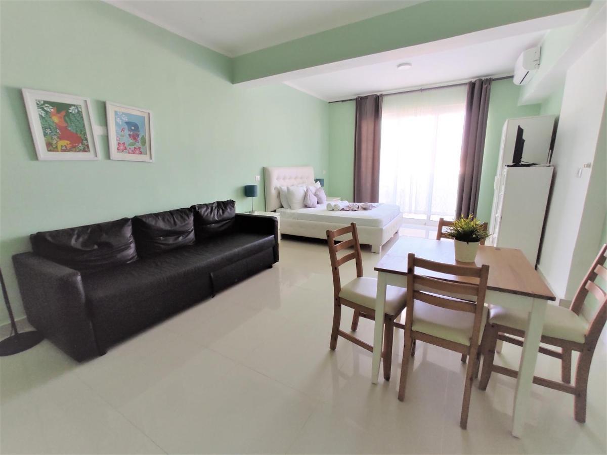 Aparthotel Superior Studio With Beach Access 4*