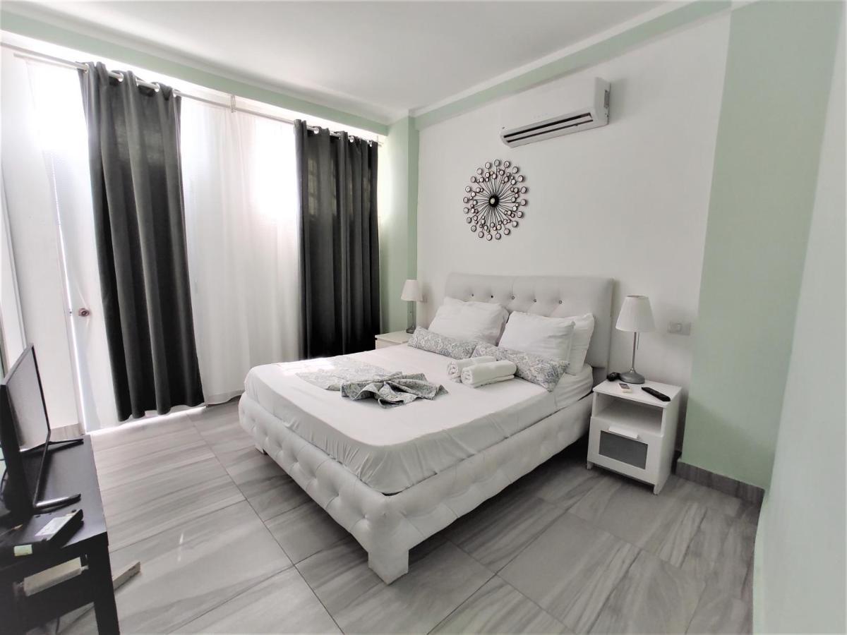 Superior Studio With Beach Access Aparthotel 4*