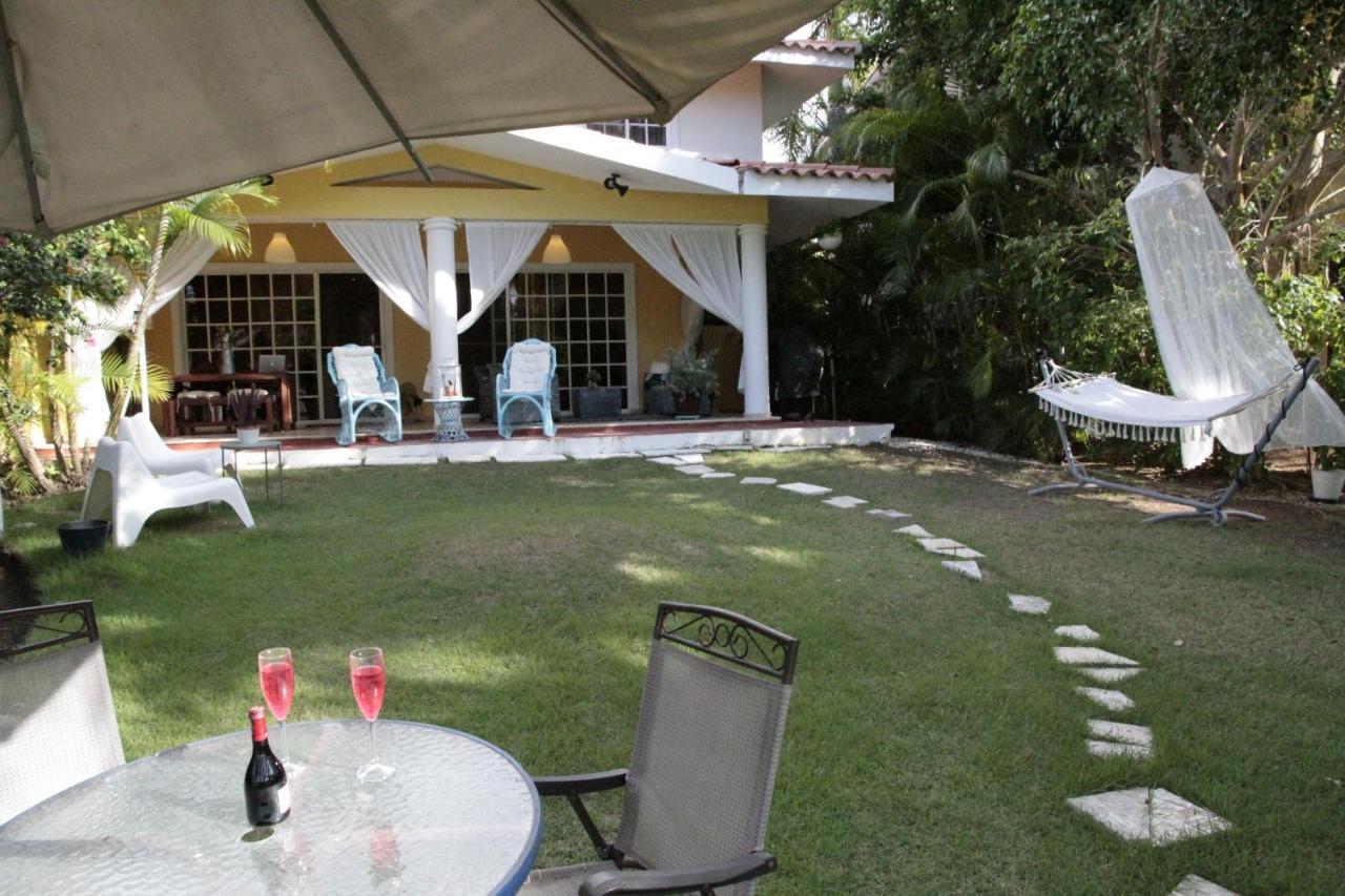 Cocotal, Tropical En