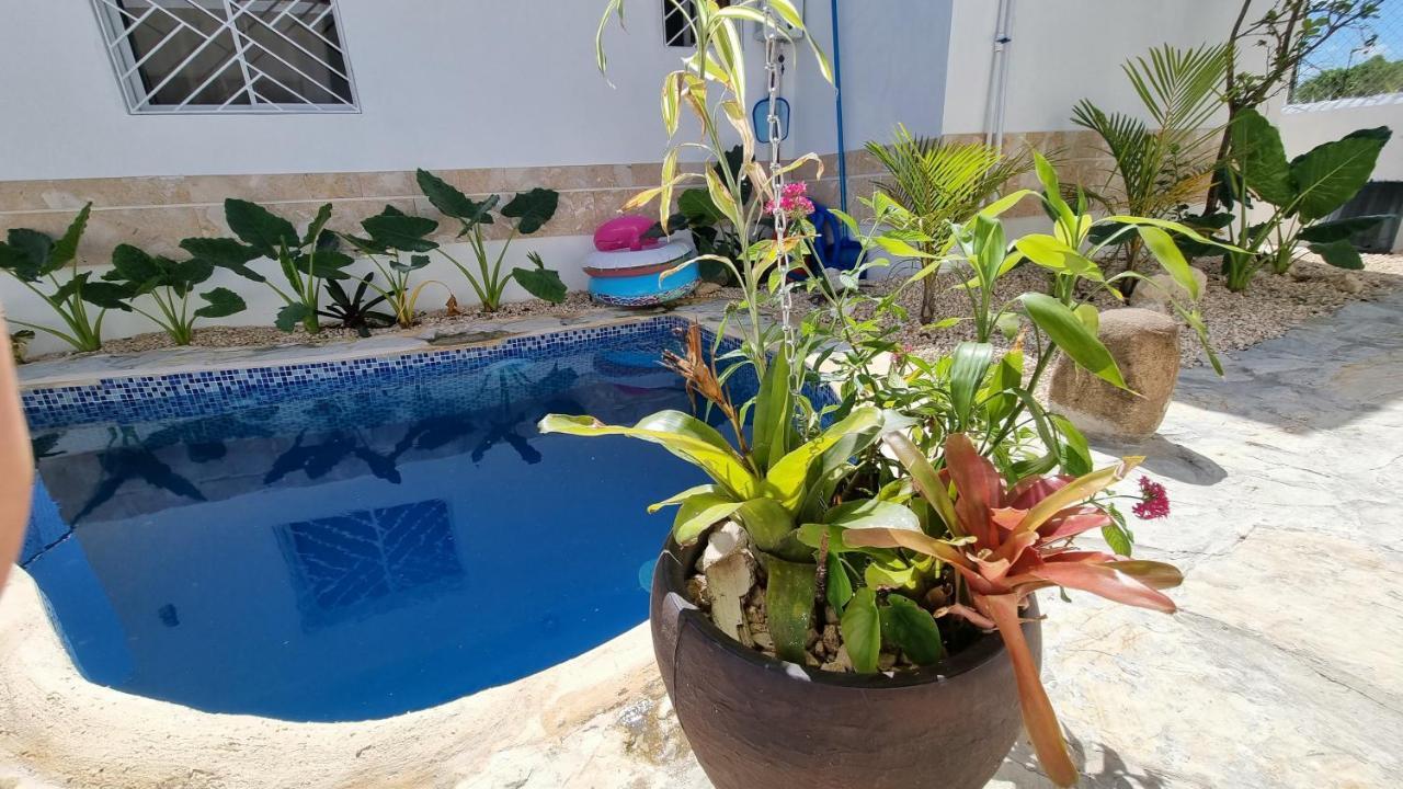 Unique And Quiet La Botanica Tropical Guest house