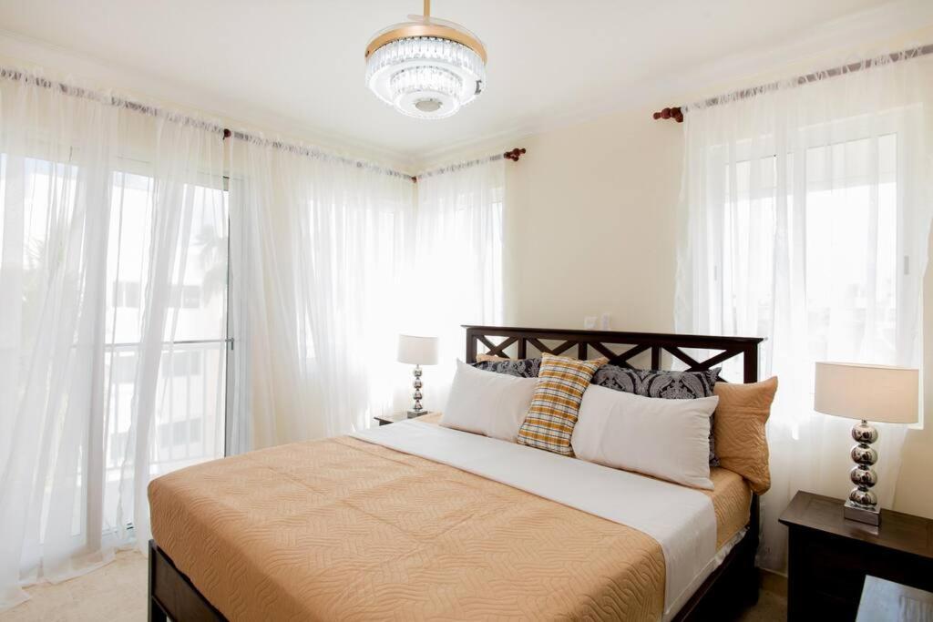 Ocean Views & Private Beach! Luxury 4bdr Getaway Apartamento Punta Cana