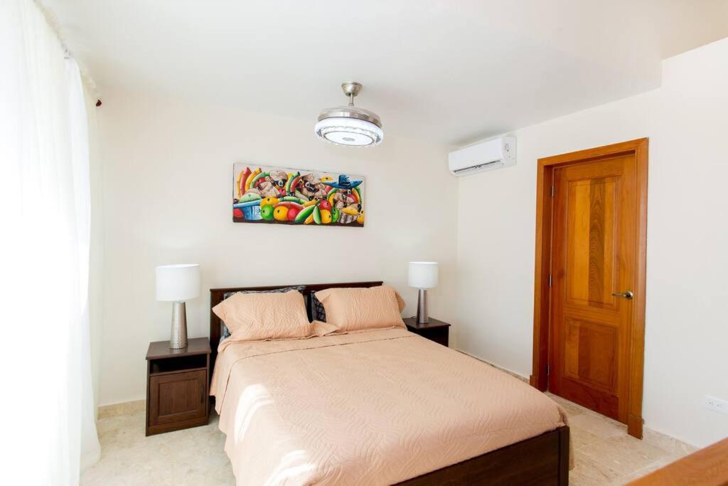 Ocean Views & Private Beach! Luxury 4bdr Getaway Apartamento