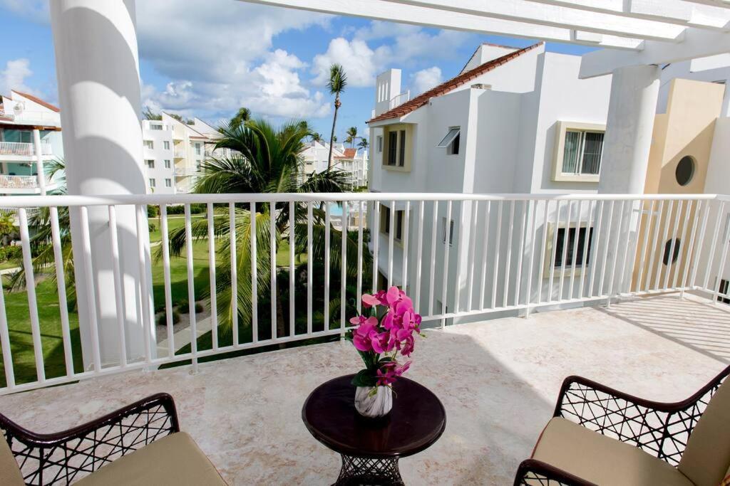 Ocean Views & Private Beach! Luxury 4bdr Getaway Apartamento Punta Cana