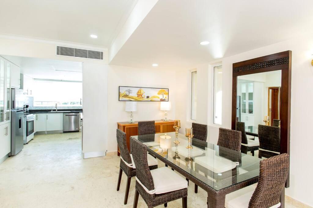 Ocean Views & Private Beach! Luxury 4bdr Getaway