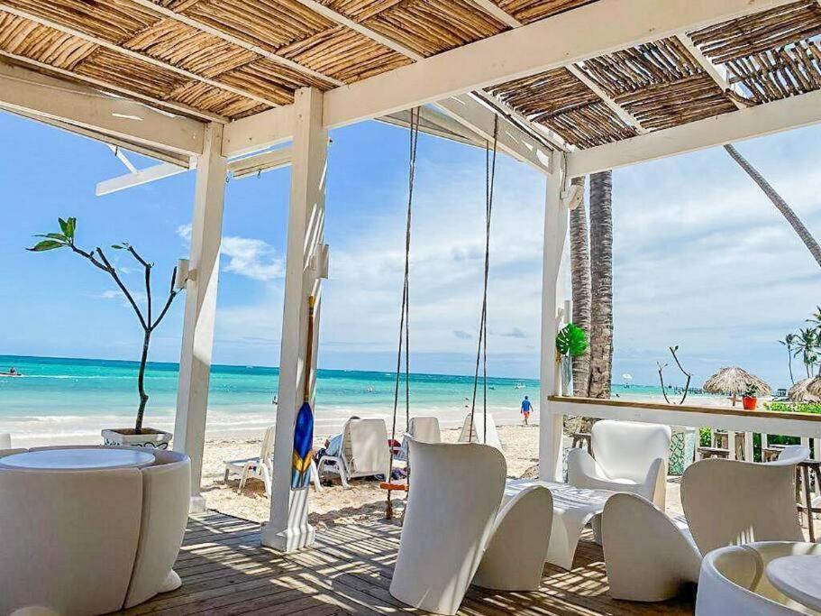Ocean Views & Private Beach! Luxury 4bdr Getaway Punta Cana