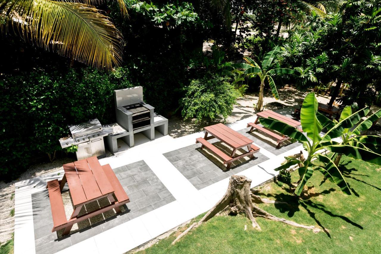 Tropicana Suites Deluxe Beach Club & Pool - Playa Los Corales Hotel