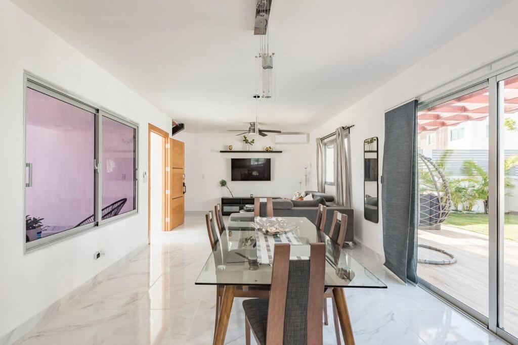 Eco-friendly Tropical 3br 2b With Private Pool & Grill Villa