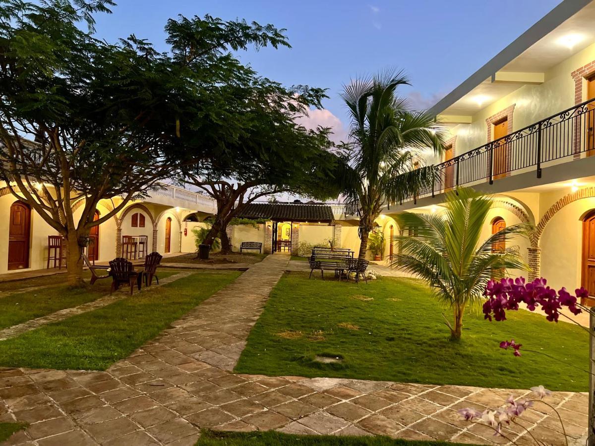 Yamili Aparthotel