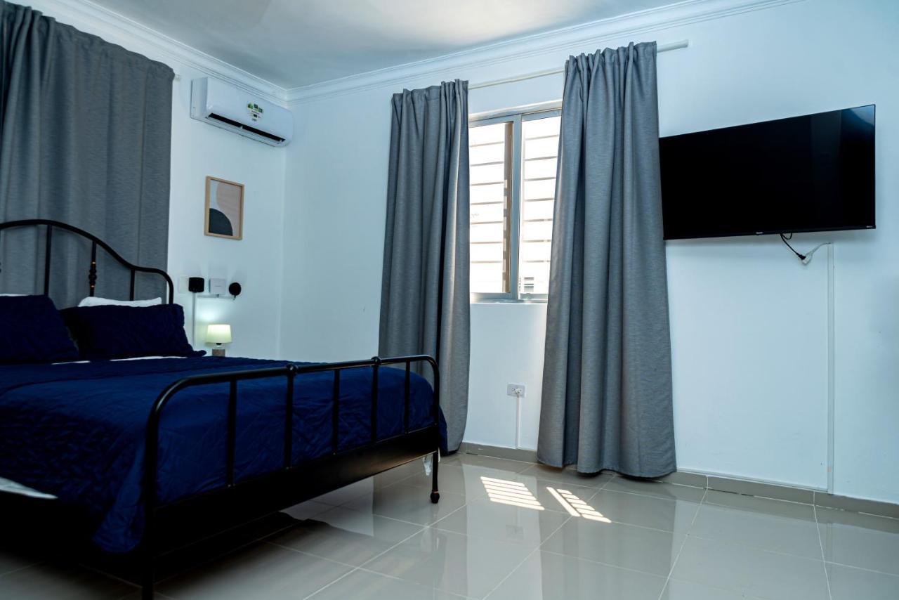 Lovely 10 Mins Away From Puj Apartment