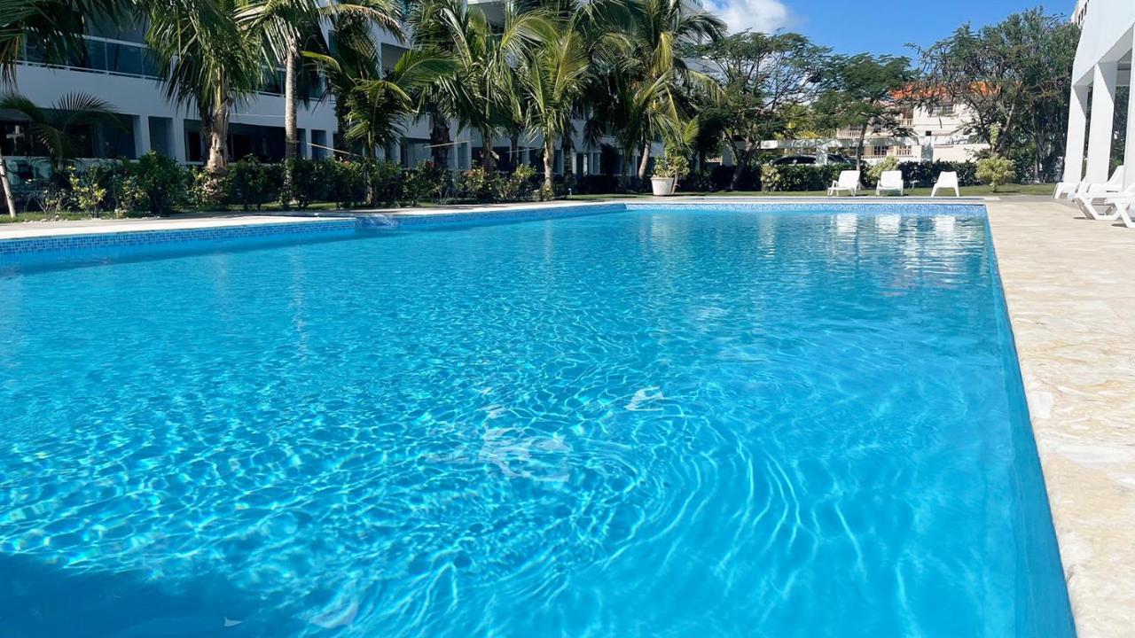 Relaxing 2 Bedroom Ocean View With Pool Close To The Beach Apartment *