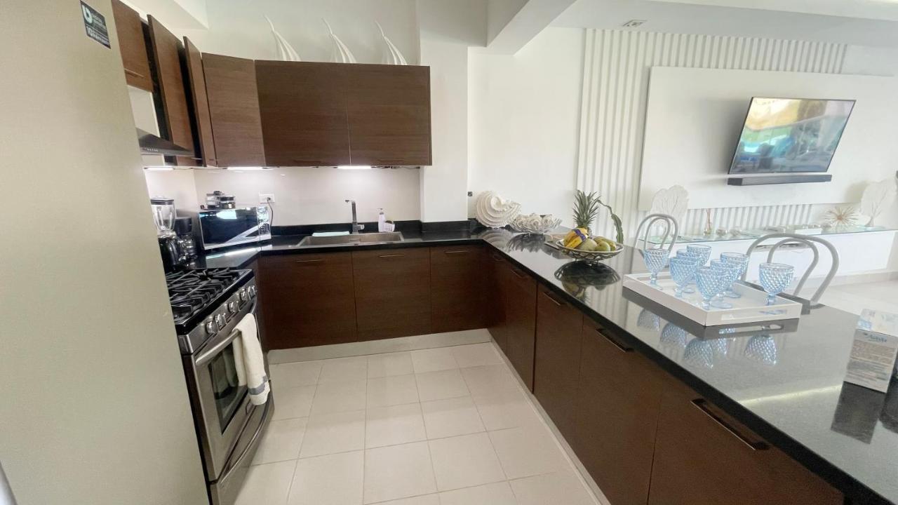 Apartment Relaxing 2 Bedroom Ocean View With Pool Close To The Beach