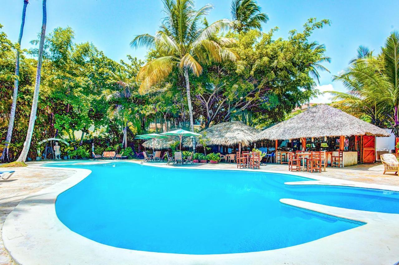 Aventura Village Corales And
