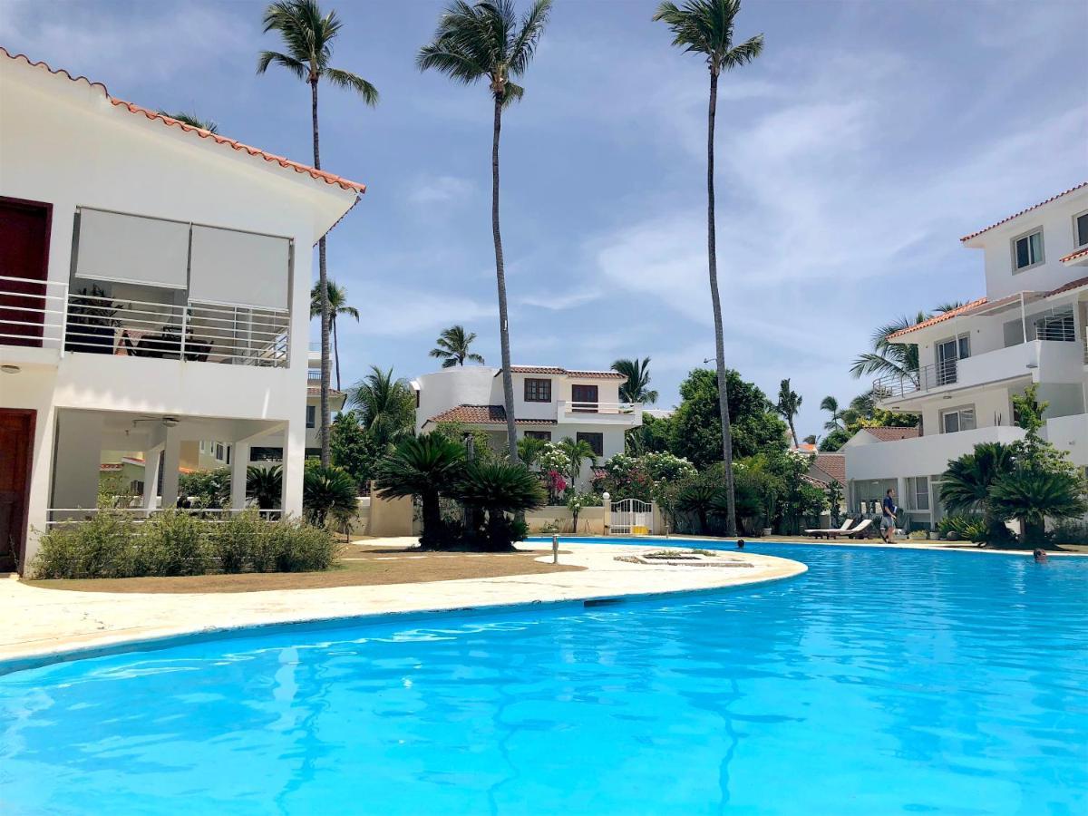 Aventura Village Corales And
