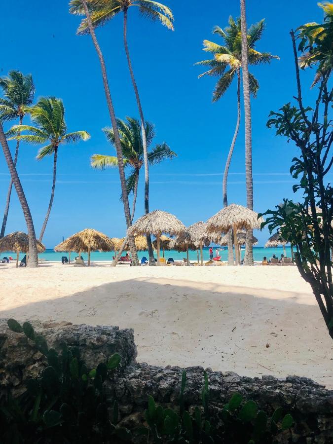Corales Luxury Villas Club And