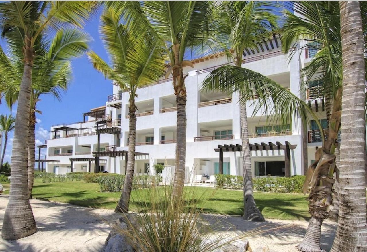 Beachfront Lux With Private Terrace