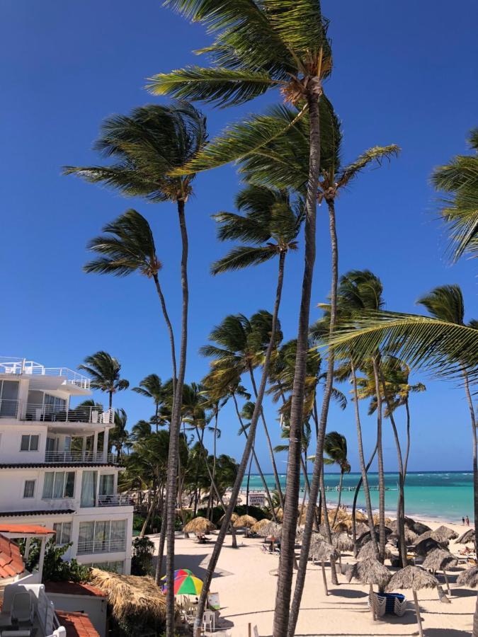 Corales Luxury Villas Club And