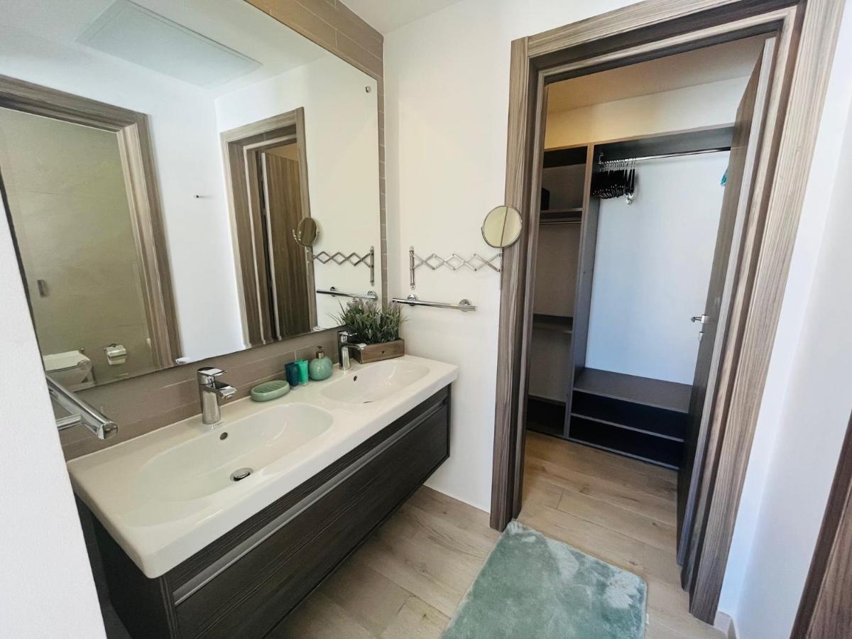Apartment Beauty From Steps To The F42 *