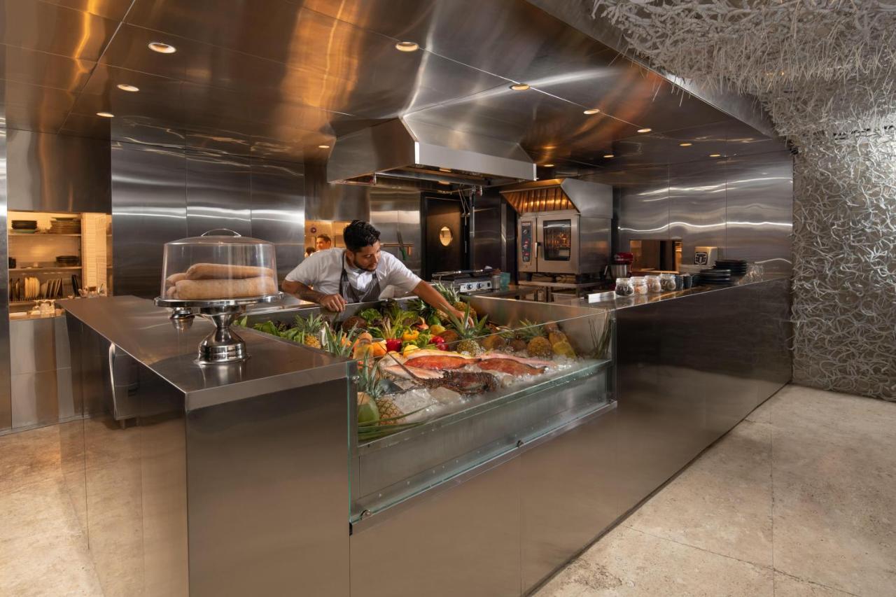 Hotel Ducassi Suites Rooftop Pool - Club And