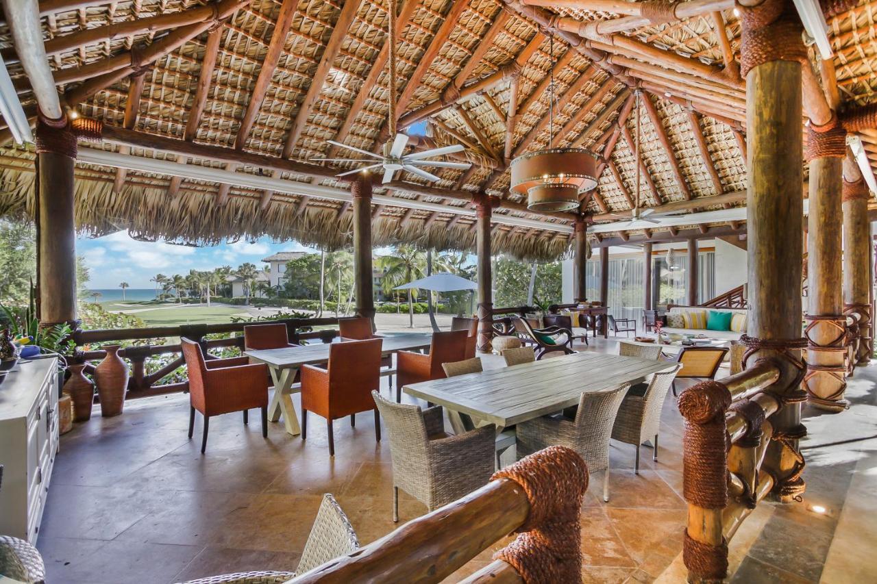 Ocean View Villa: Cap Cana Luxury Retreat