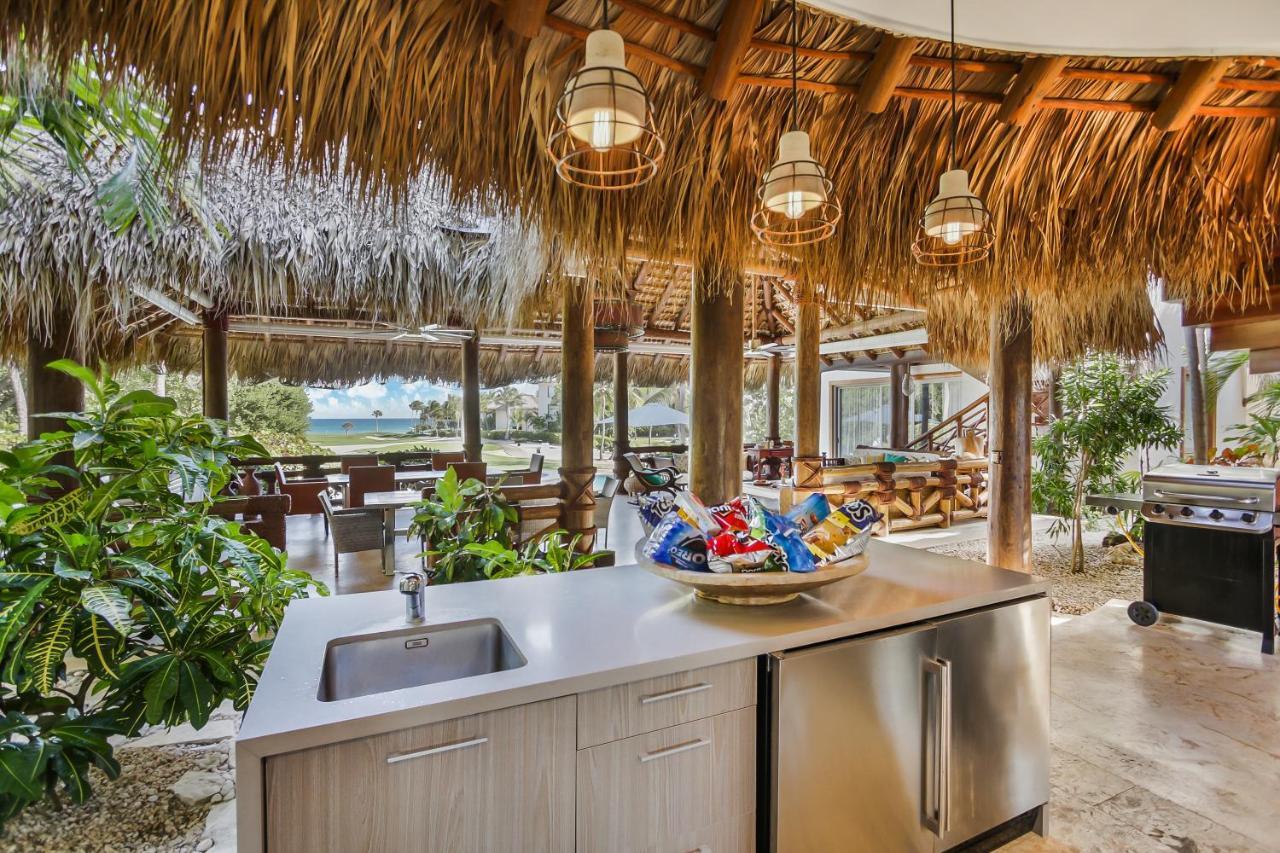 Ocean View Villa: Cap Cana Luxury Retreat