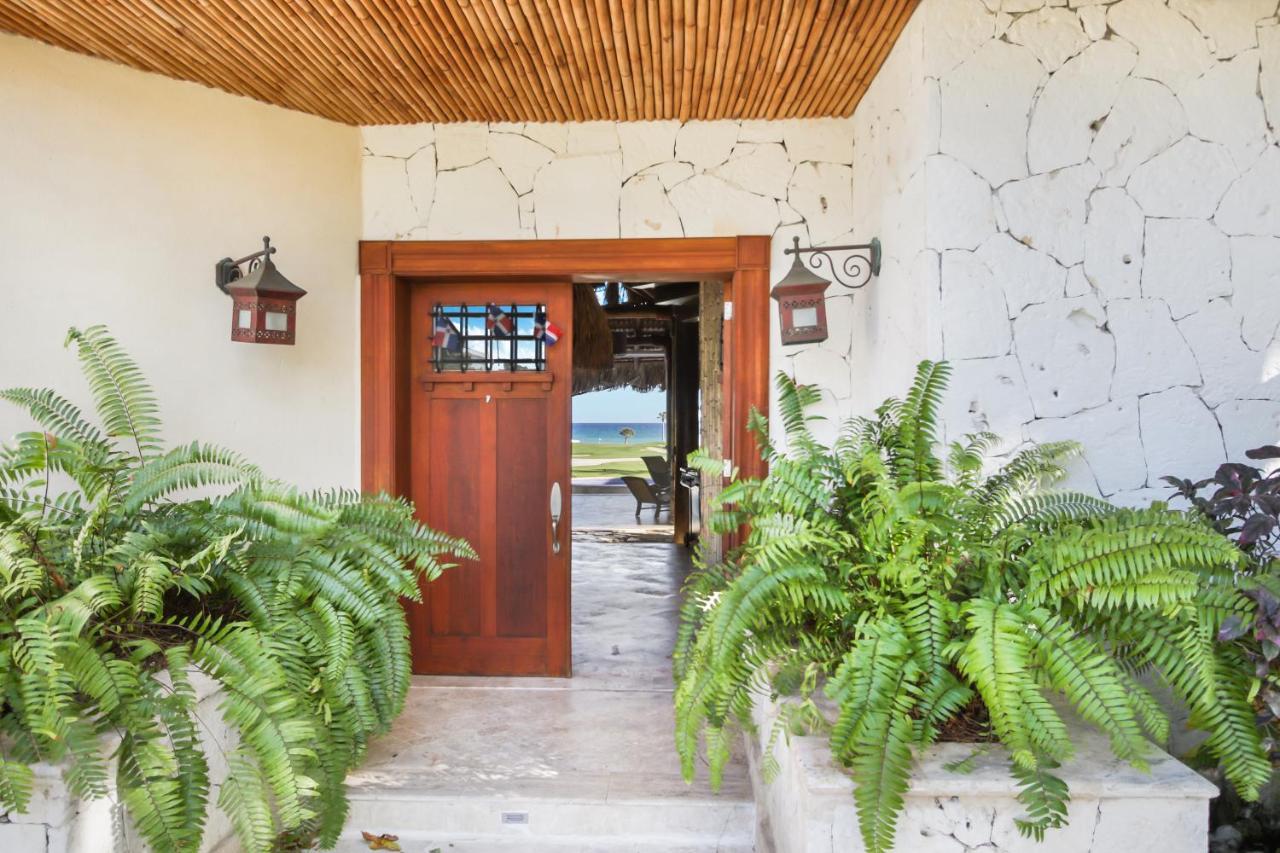 Ocean View Villa: Cap Cana Luxury Retreat Punta Cana