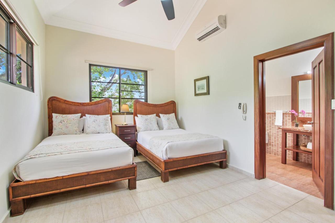 Spacious 4 Bedroom With Pool, Touring Cart & Maid