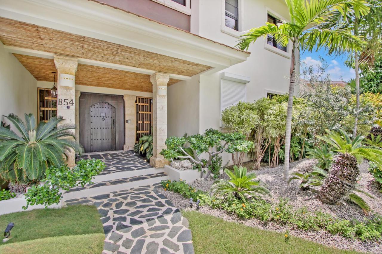 Spacious 4 Bedroom With Pool, Touring Cart & Maid * Punta Cana