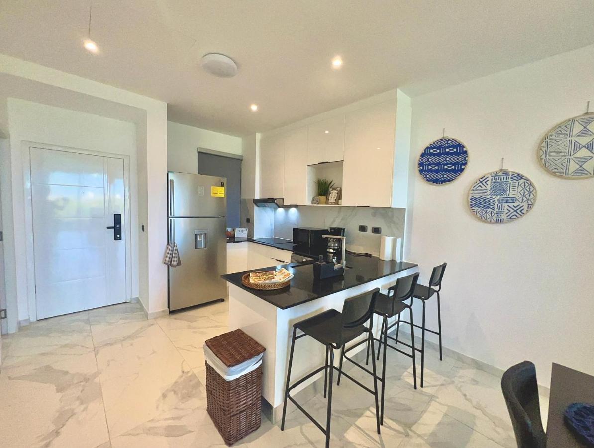 Cana Rock Star, Lujo Vista Golf Infinity Pool A-410 Apartment