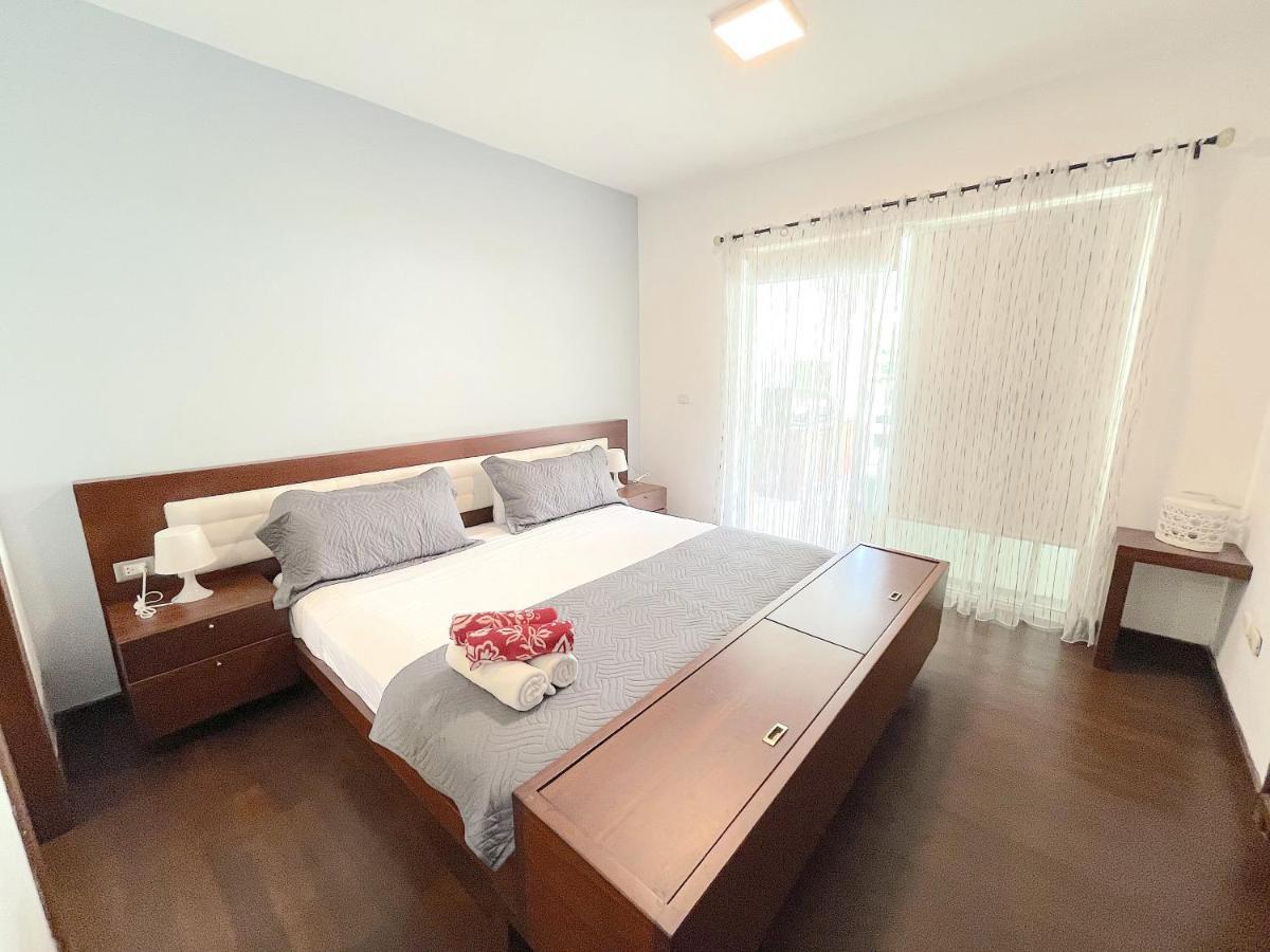 Condo-hotel With Villas & Private Wifi Bbq Club &