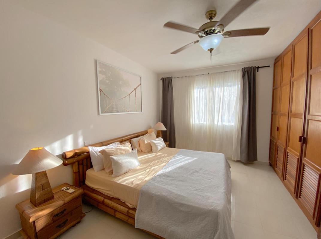 Blue Ocean Beachfront Villas & - Wifi, Pool, Bbq, Playa Corales Apartment *