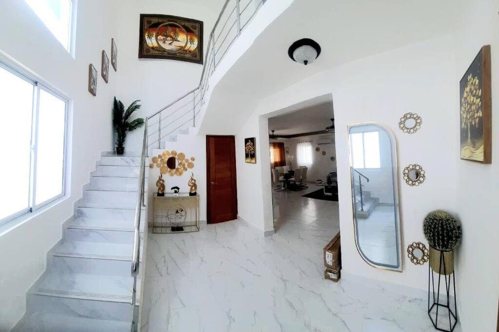 Yakimel Airbnb Villa